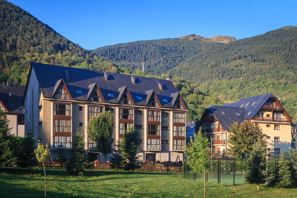 Aparthotel La Vall Blanca Vielha e Mijaran Buitenkant foto